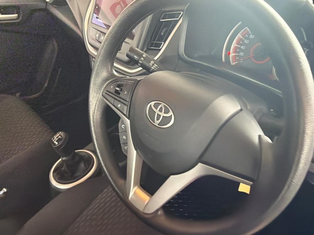 Toyota Vitz 1.0 Xr Mt