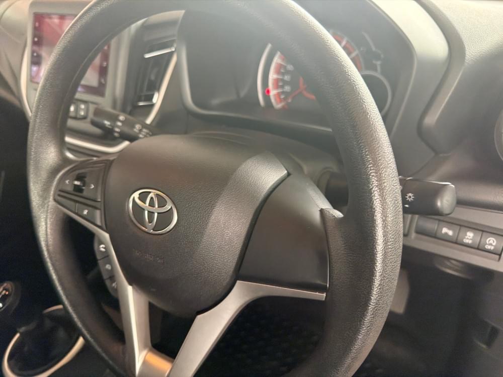 Toyota Vitz 1.0 Xr Mt