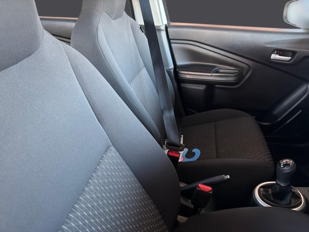 Toyota Vitz 1.0 Xr Mt