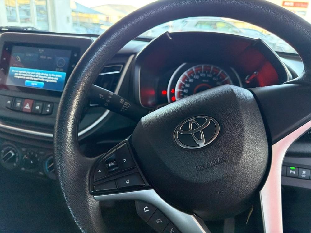 Toyota Vitz 1.0 Xr Mt