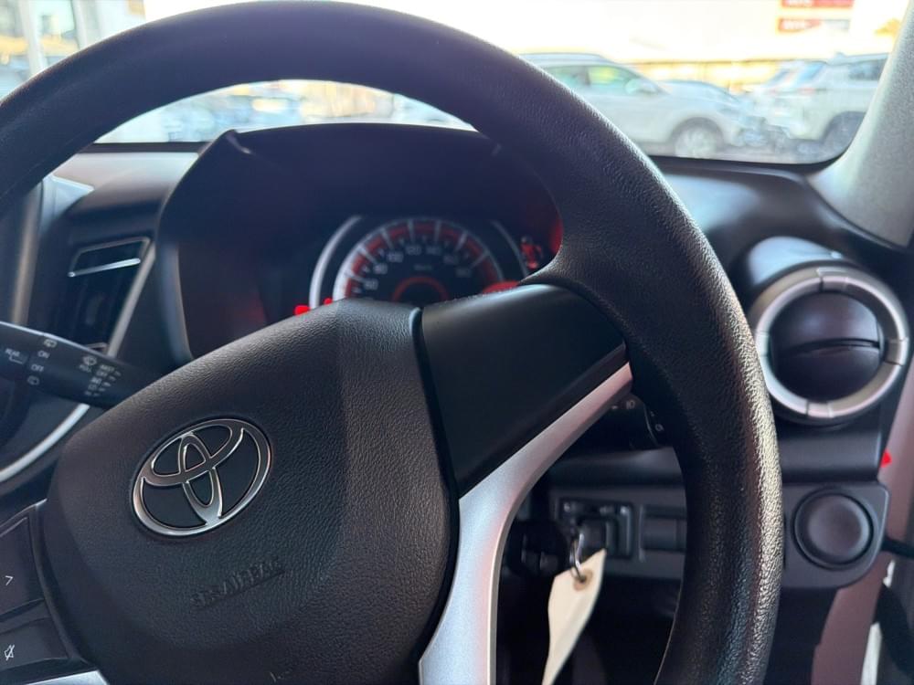 Toyota Vitz 1.0 Xr Mt