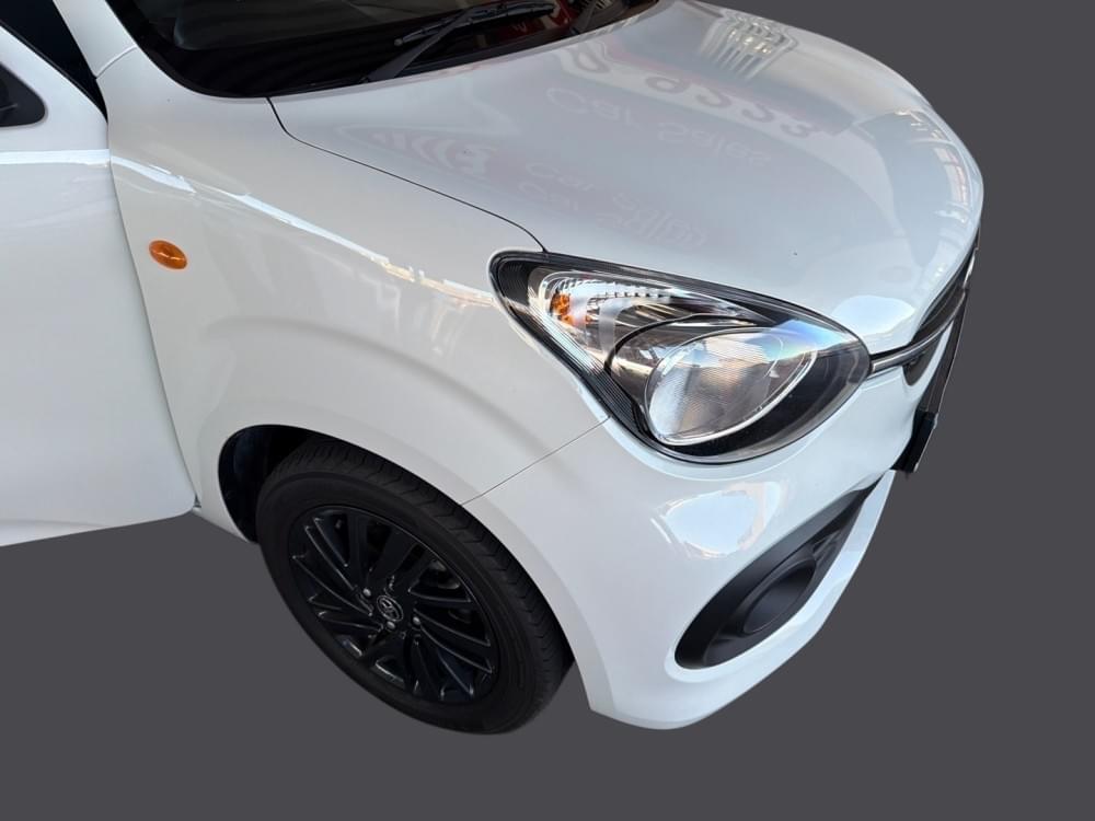 Toyota Vitz 1.0 Xr Mt