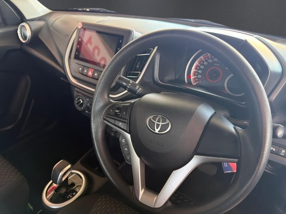 Toyota Vitz 1.0 Xr Amt