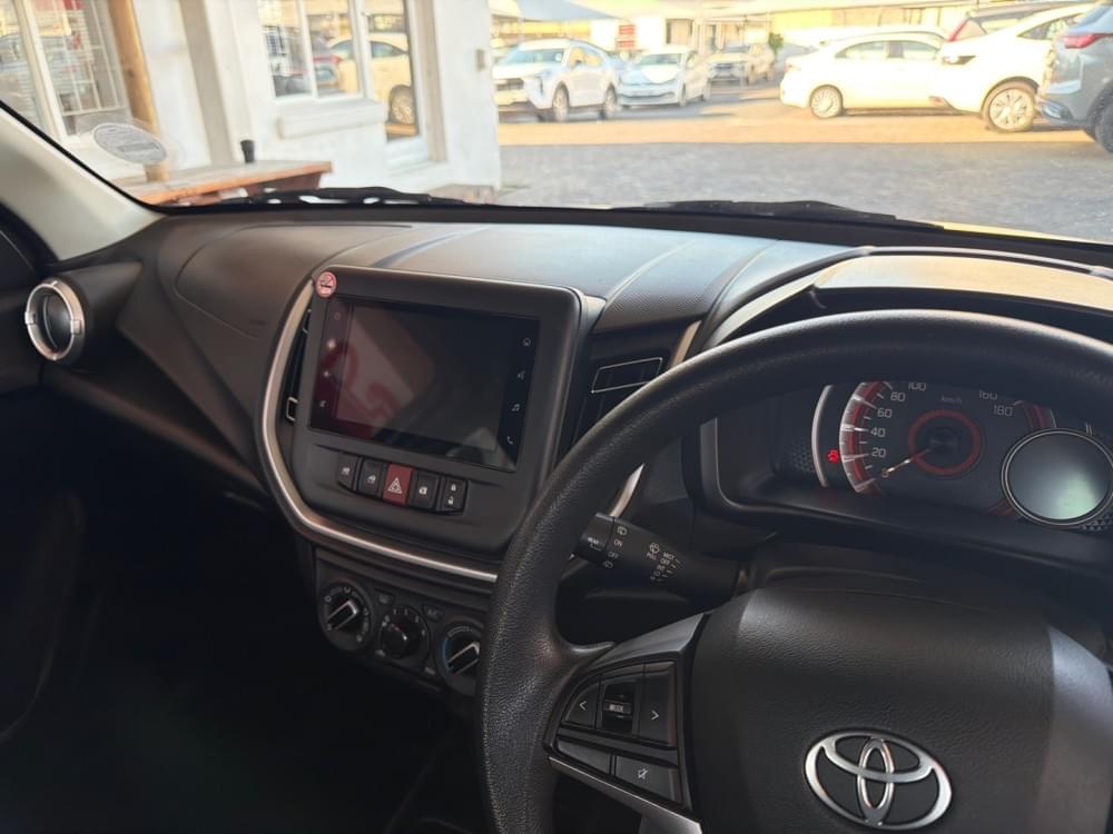 Toyota Vitz 1.0 Xr Amt