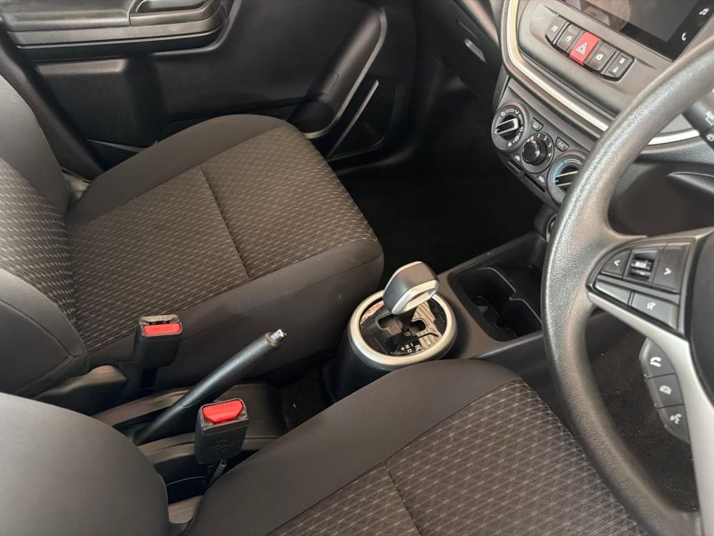 Toyota Vitz 1.0 Xr Amt