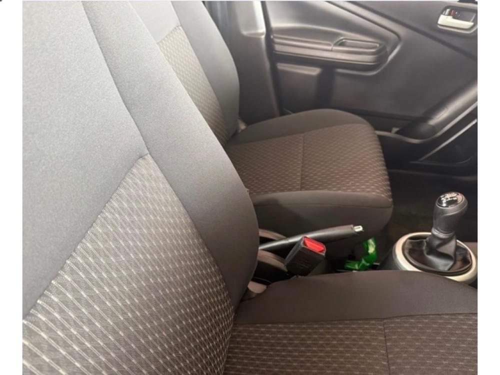 Toyota Vitz 1.0 Xr Mt