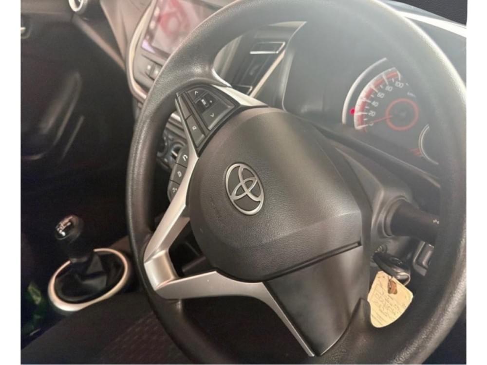 Toyota Vitz 1.0 Xr Mt