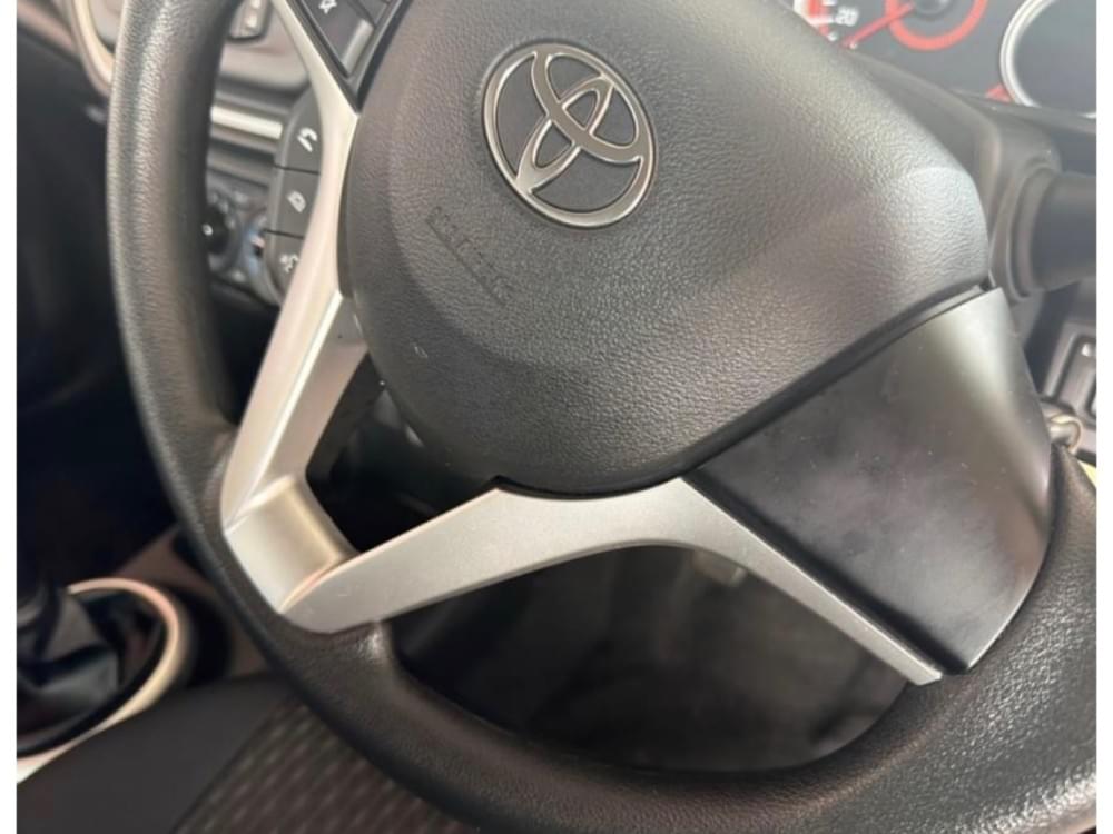 Toyota Vitz 1.0 Xr Mt