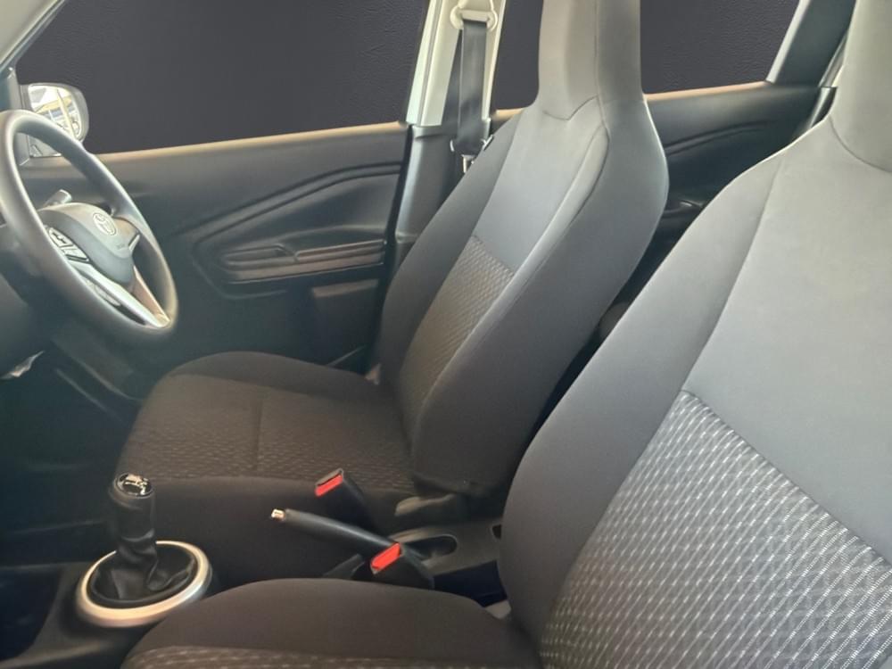 Toyota Vitz 1.0 Xr Mt