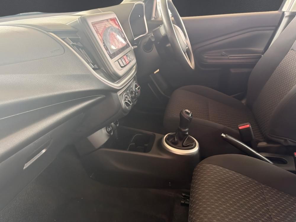 Toyota Vitz 1.0 Xr Mt