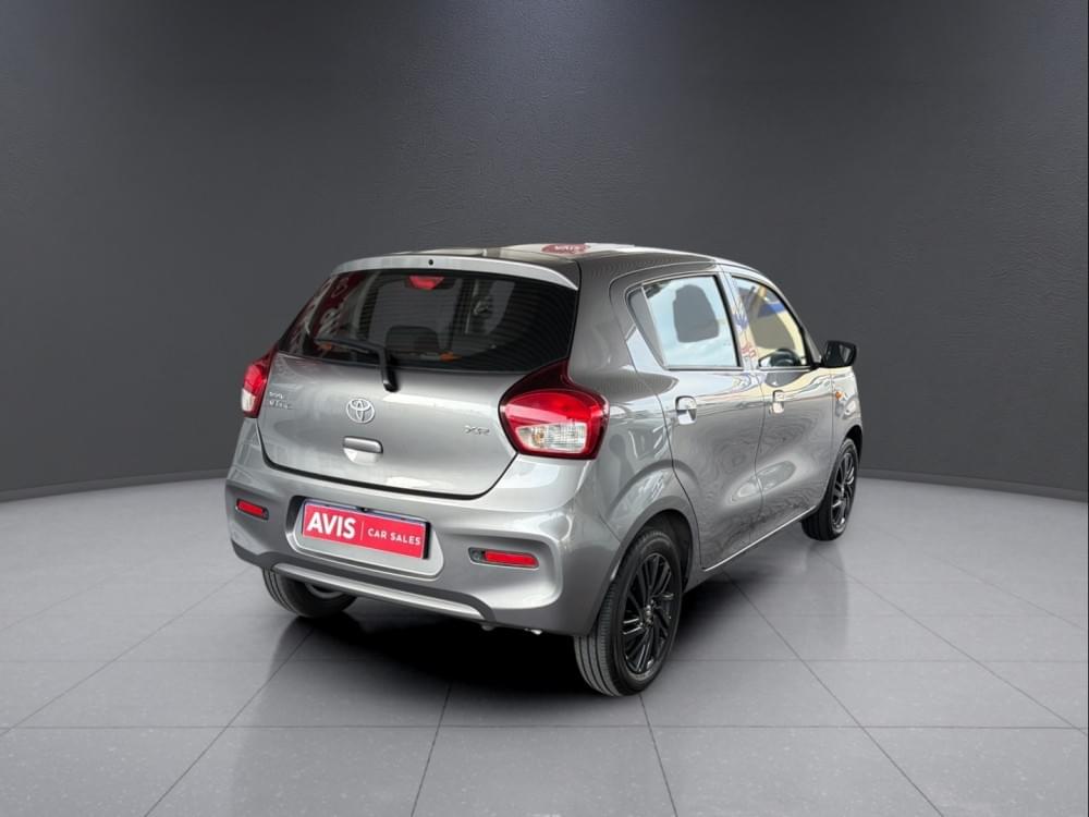 Toyota Vitz 1.0 Xr Mt