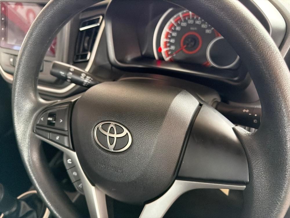 Toyota Vitz 1.0 Xr Mt