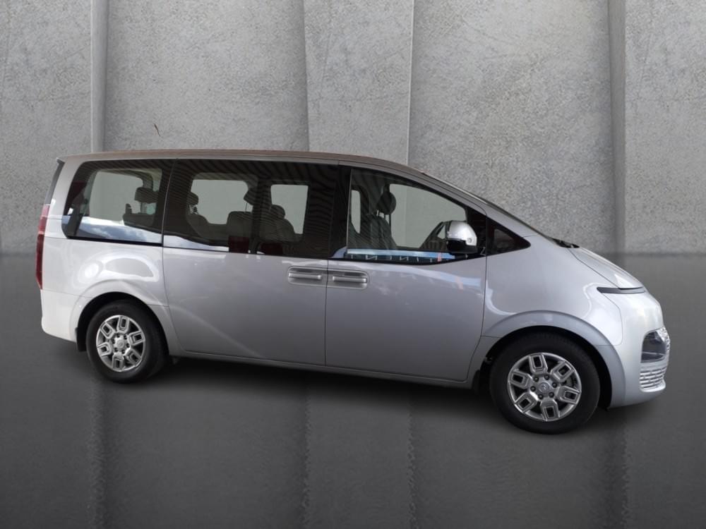 Hyundai Staria 2.2D Executive 9 Seater At