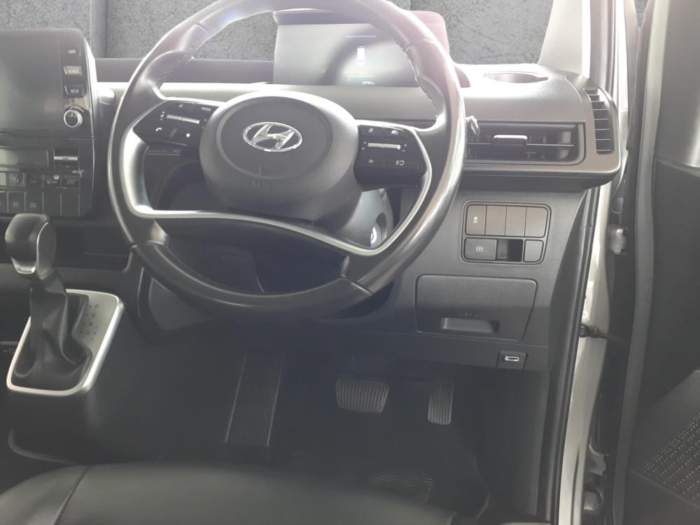Hyundai Staria 2.2D Executive 9 Seater At