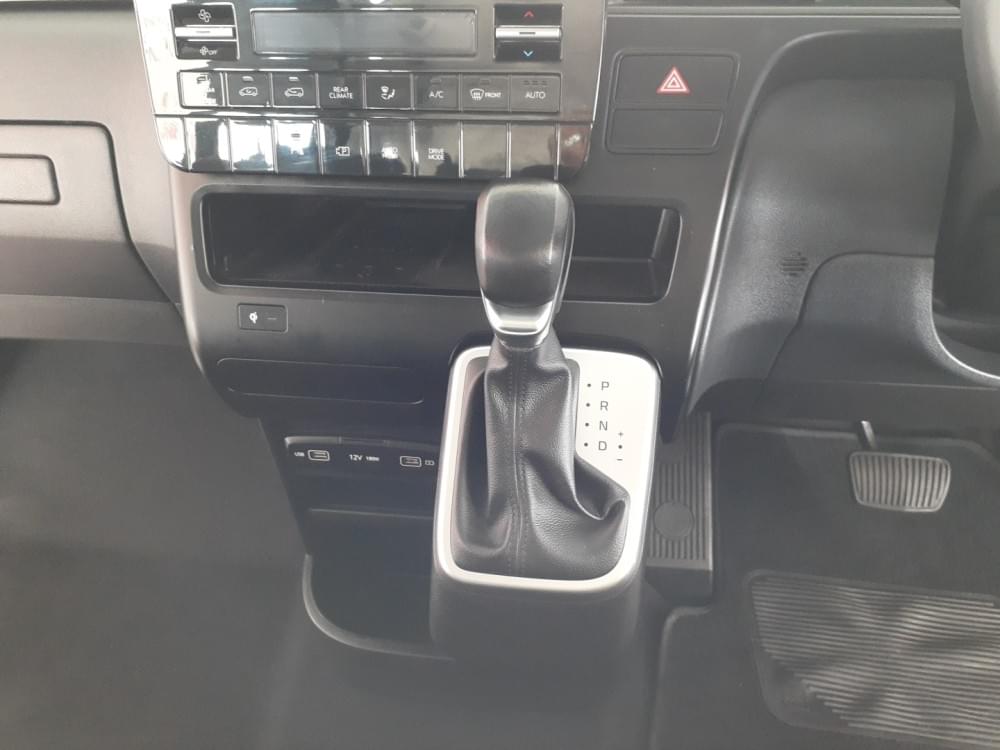 Hyundai Staria 2.2D Executive 9 Seater At
