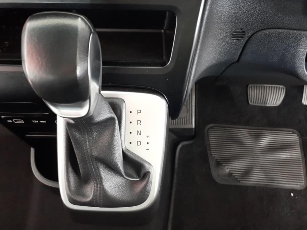 Hyundai Staria 2.2D Executive 9 Seater At