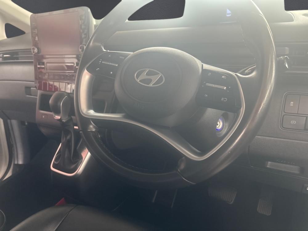 Hyundai Staria 2.2D Executive 9 Seater At