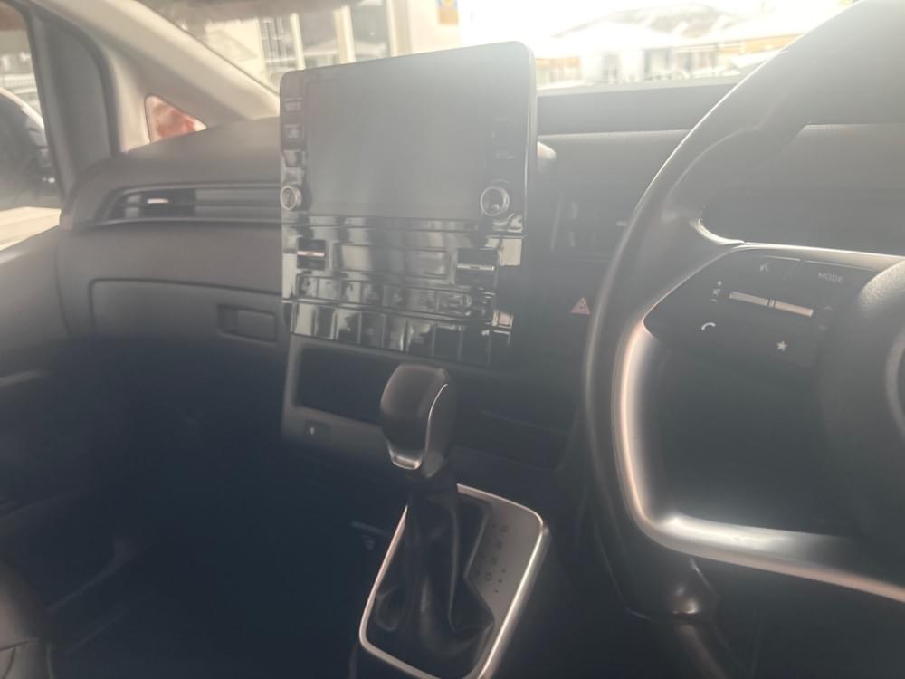 Hyundai Staria 2.2D Executive 9 Seater At