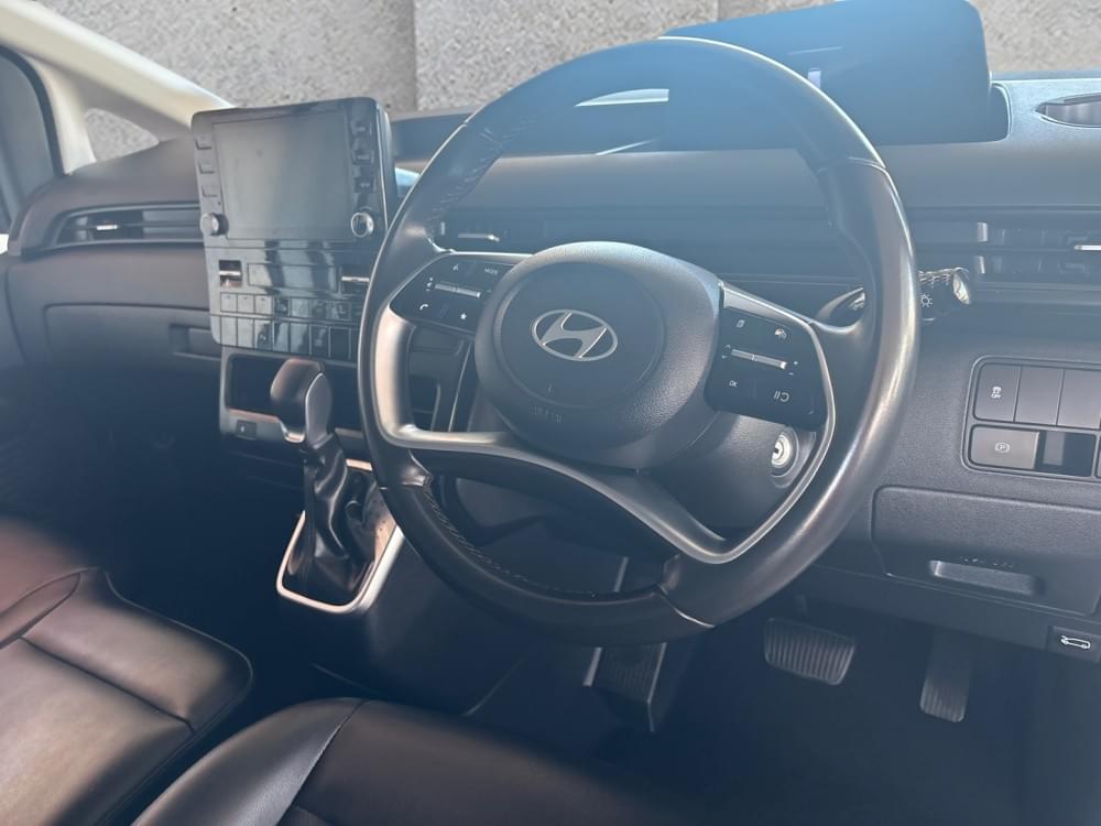 Hyundai Staria 2.2D Executive 9 Seater At