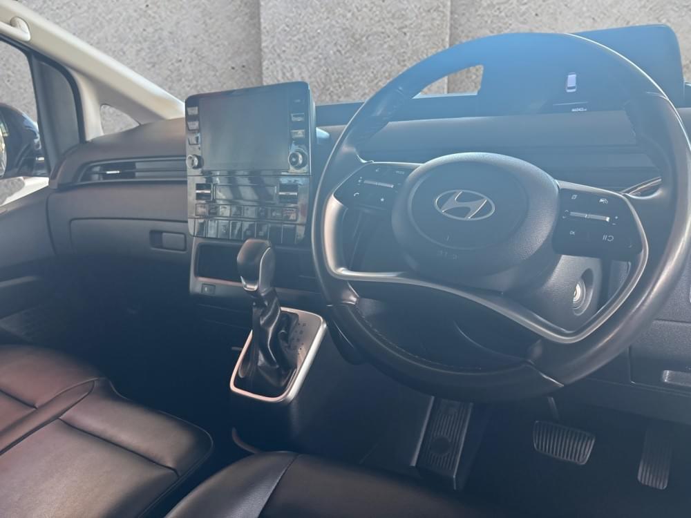 Hyundai Staria 2.2D Executive 9 Seater At