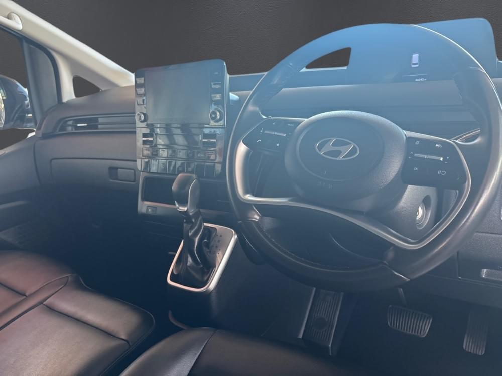 Hyundai Staria 2.2D Executive 9 Seater At