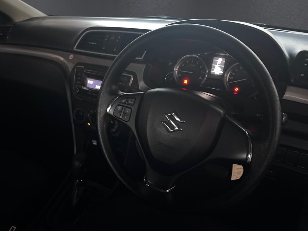 Suzuki N/A 1.5 Gl At