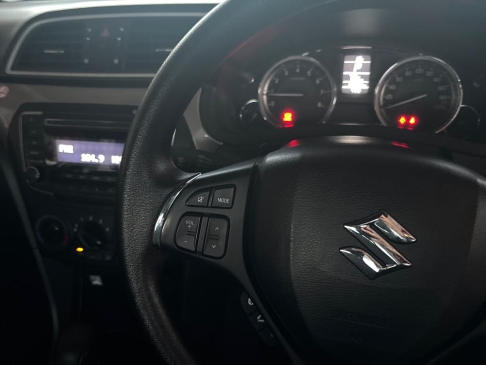 Suzuki N/A 1.5 Gl At