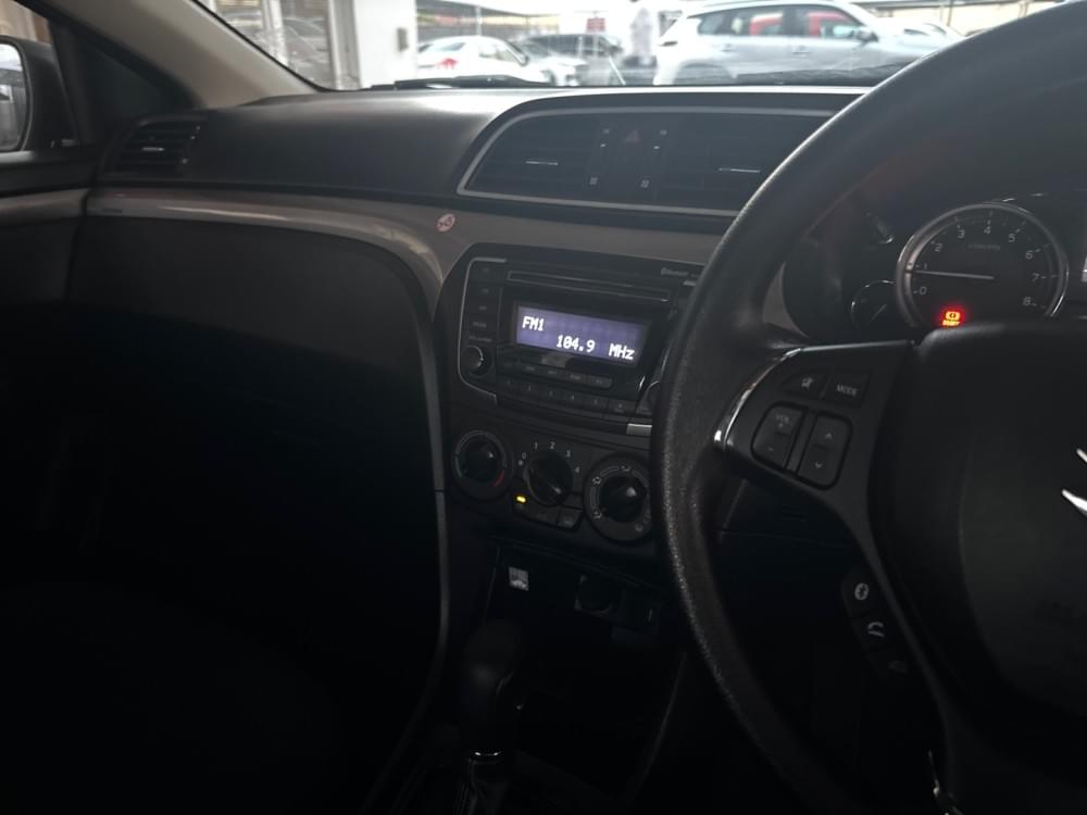 Suzuki N/A 1.5 Gl At