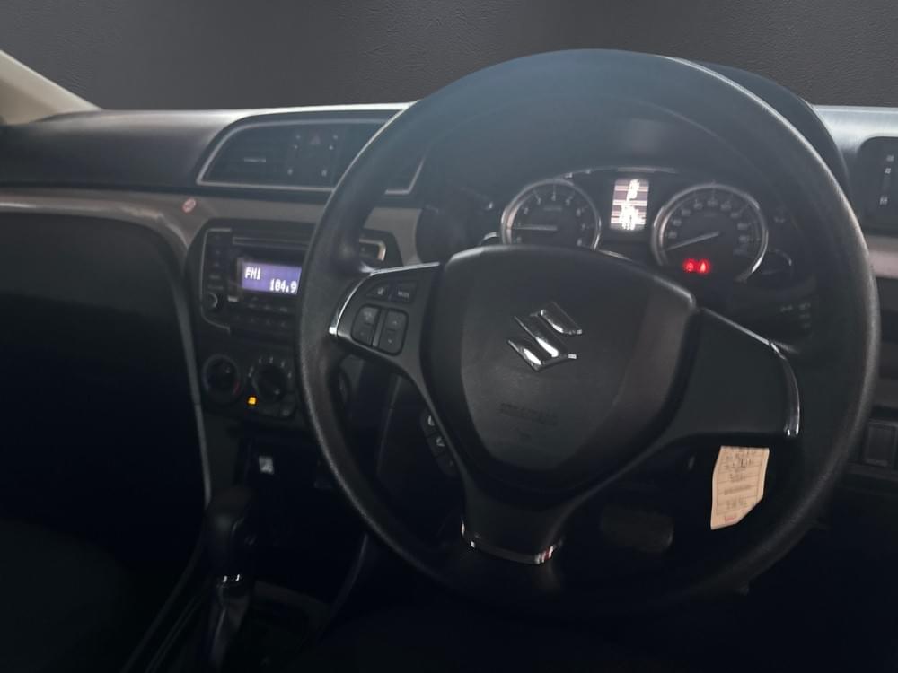 Suzuki N/A 1.5 Gl At