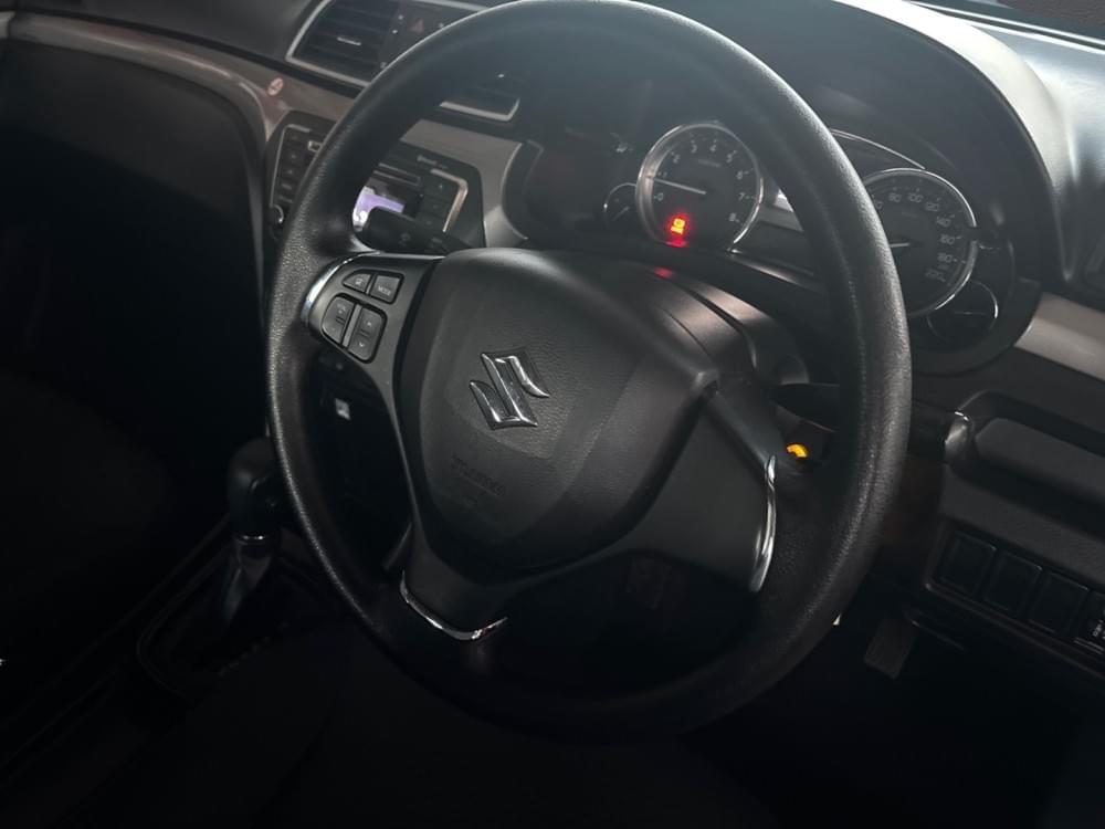 Suzuki N/A 1.5 Gl At