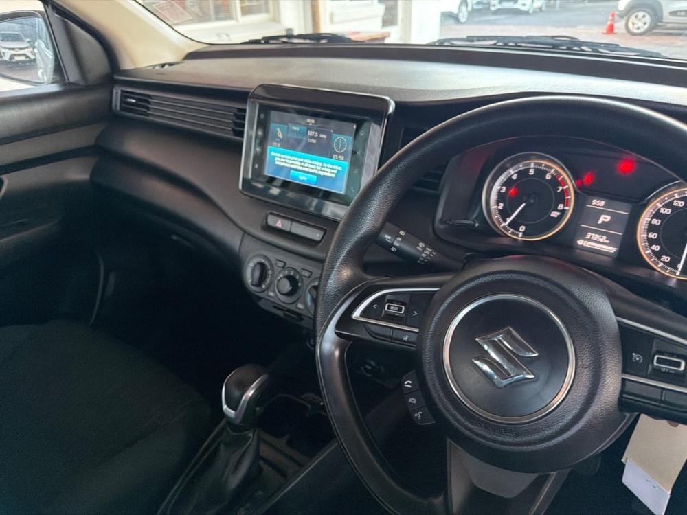 Suzuki N/A 1.5 Gl At
