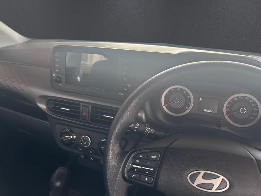 Hyundai N/A 1.2 Premium At