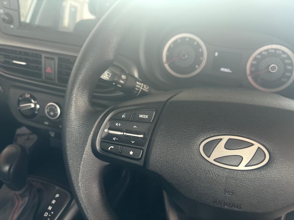 Hyundai N/A 1.2 Premium At