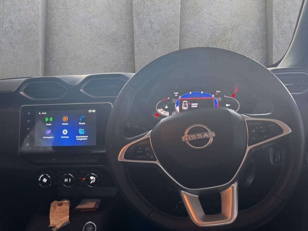 Nissan Magnite 1.0 Acenta Plus Cvt Oled