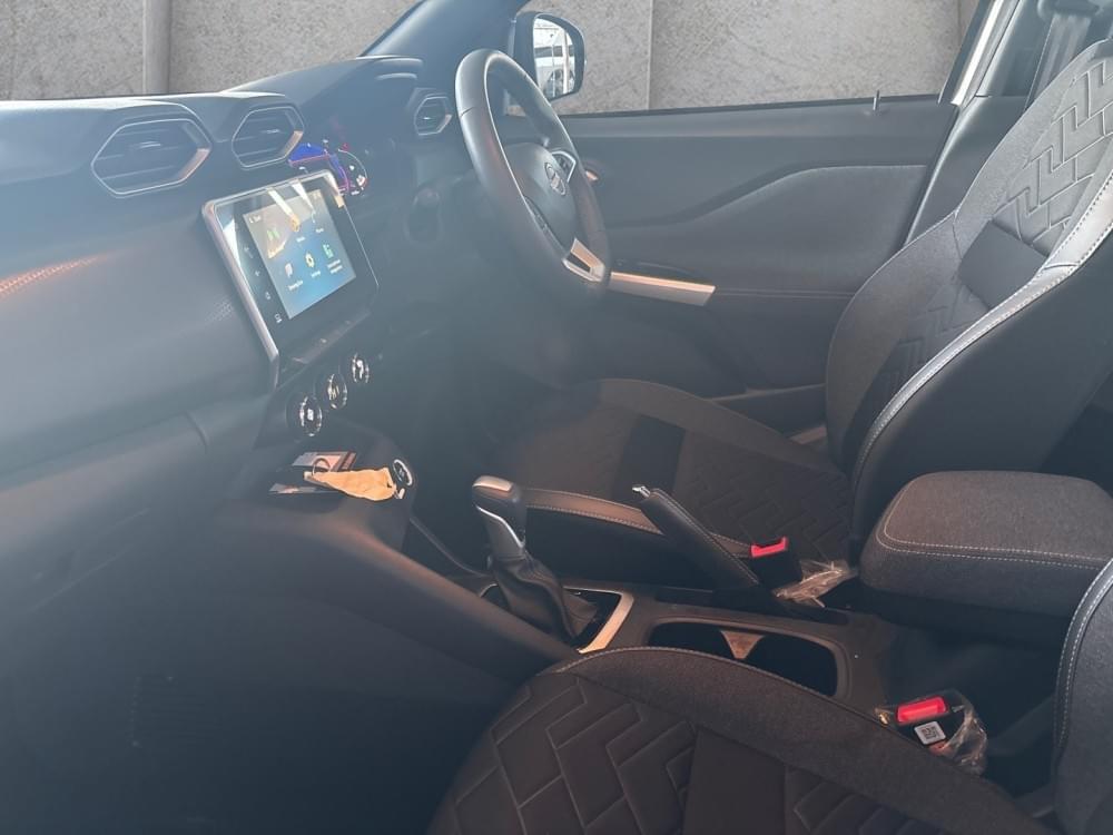 Nissan Magnite 1.0 Acenta Plus Cvt Oled