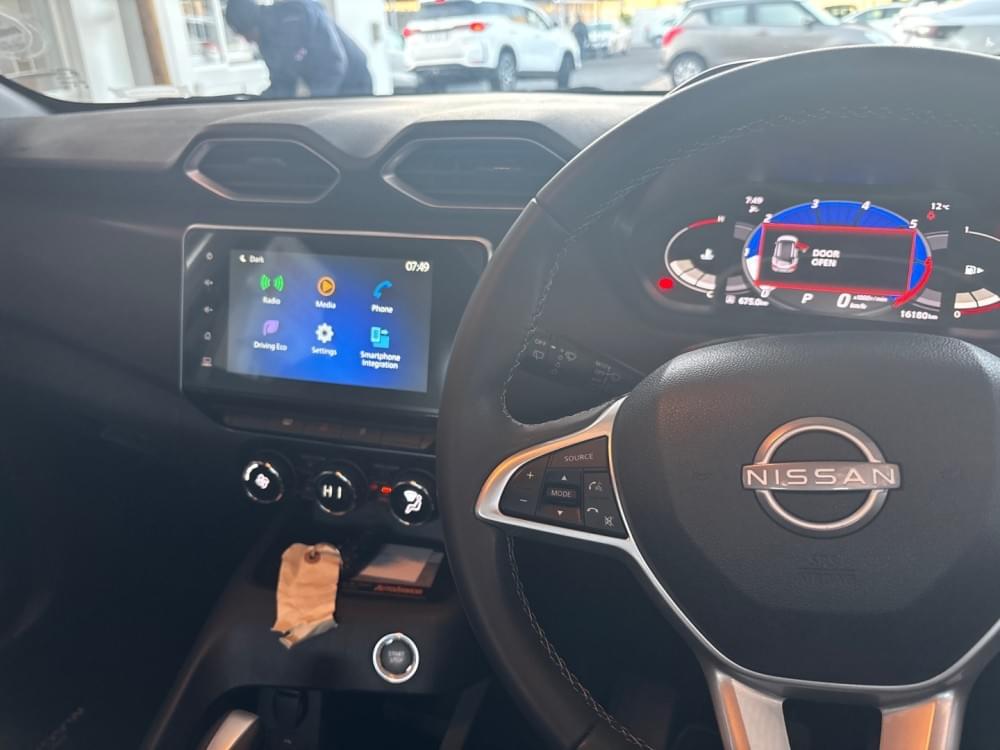 Nissan Magnite 1.0 Acenta Plus Cvt Oled