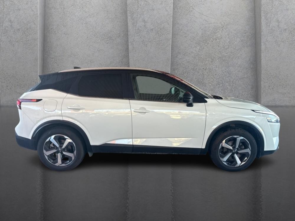 Nissan Qashqai 1.3T Acenta Xtronic 2-Tone