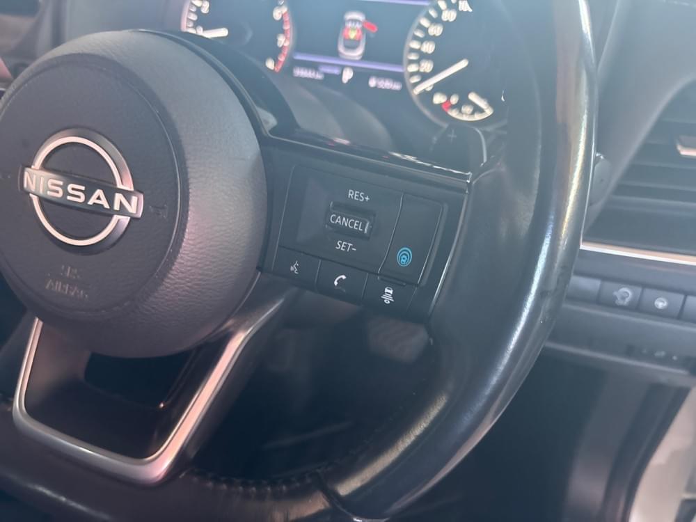 Nissan Qashqai 1.3T Acenta Xtronic 2-Tone