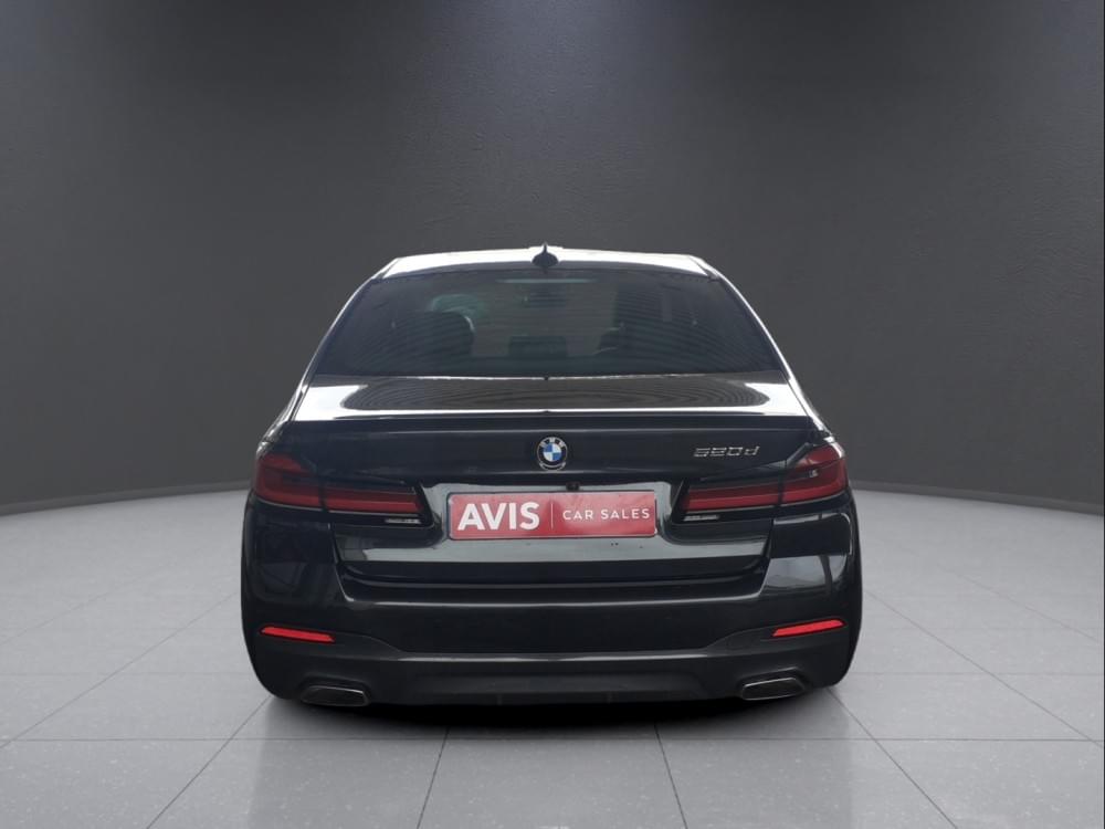 Bmw 5 Series Sedan 520D M Sport Steptronic