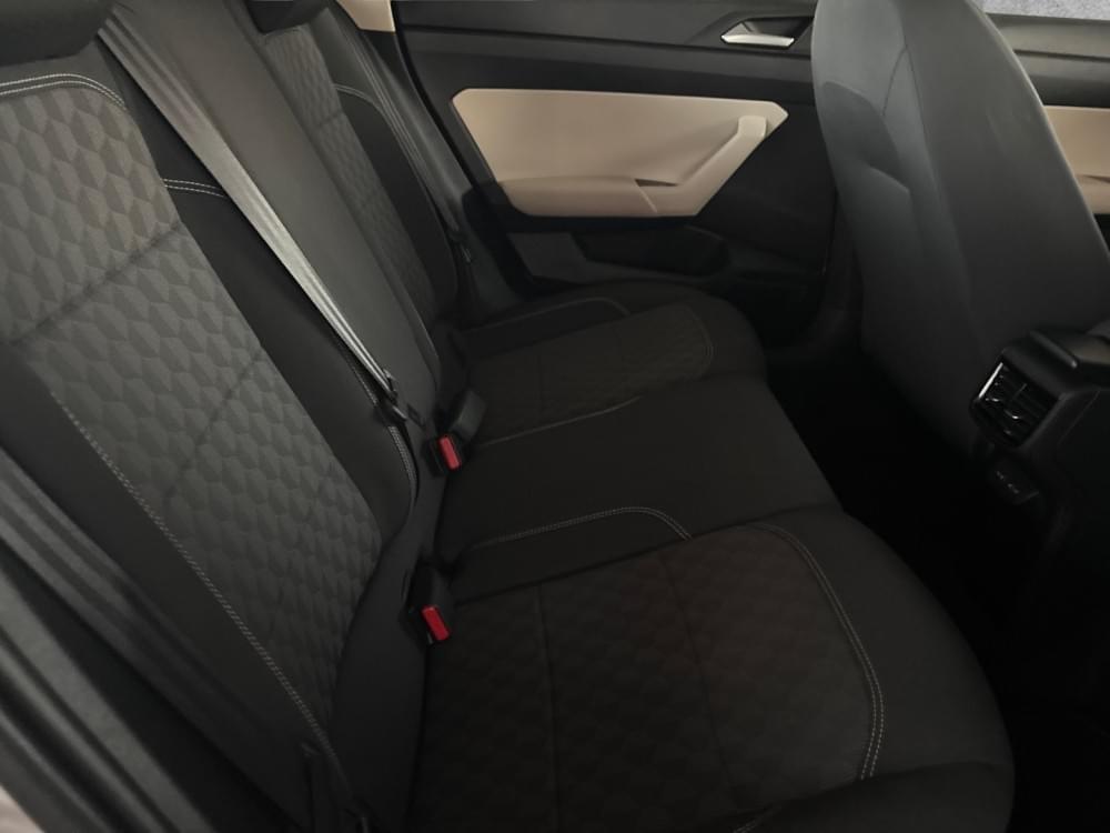 Volkswagen Polo Sedan 1.6 Life Tiptronic