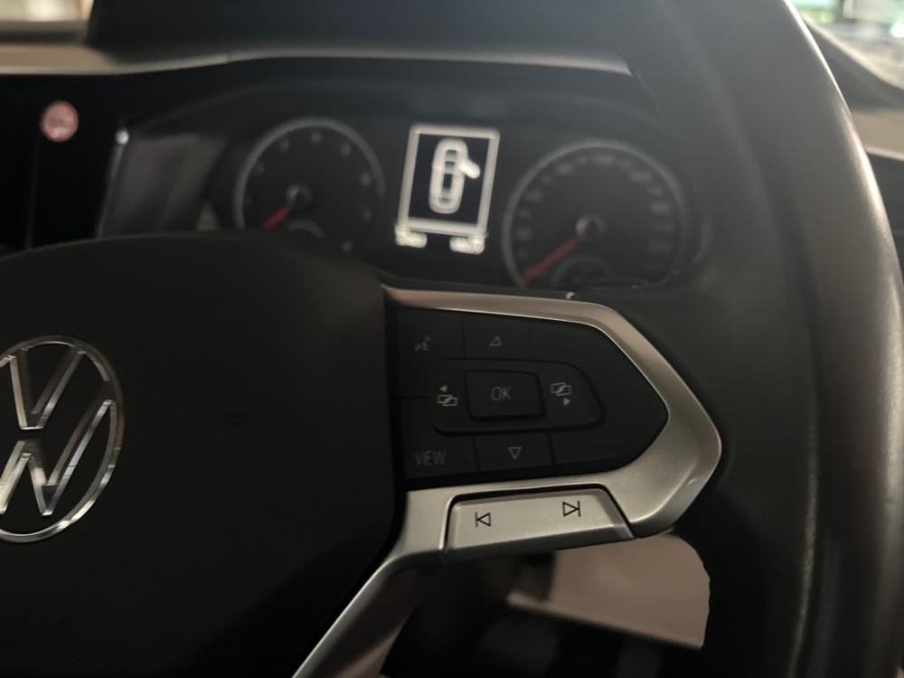 Volkswagen Polo Sedan 1.6 Life Tiptronic