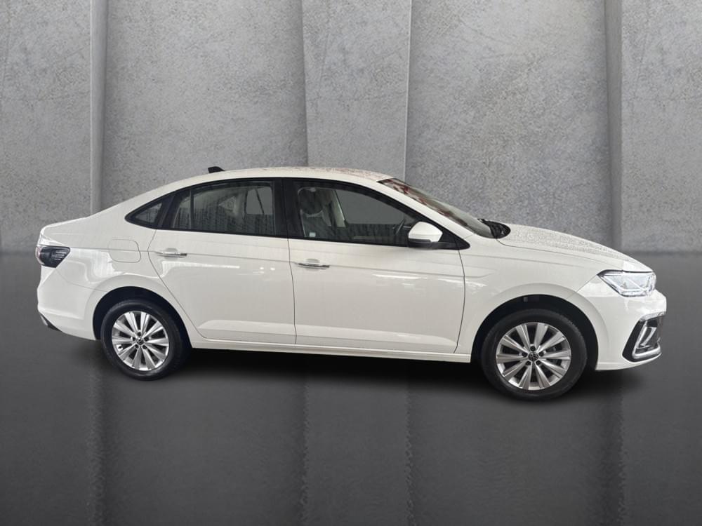 Volkswagen Polo Sedan 1.6 Life Tiptronic