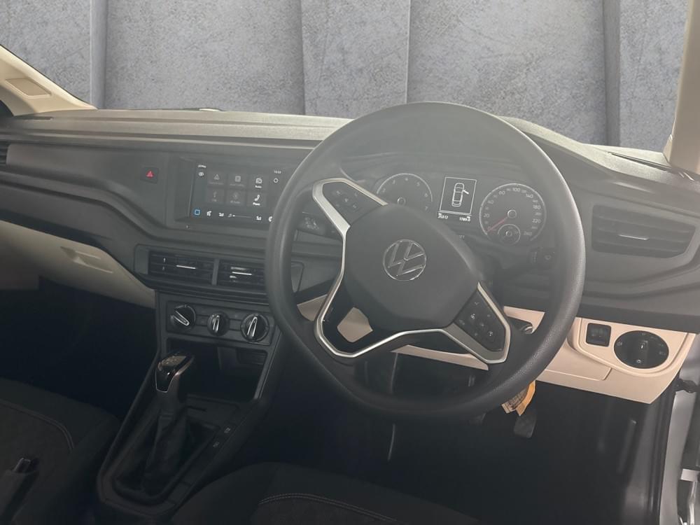 Volkswagen Polo Sedan 1.6 Tiptronic