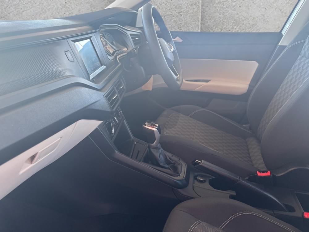 Volkswagen Polo Sedan 1.6 Tiptronic