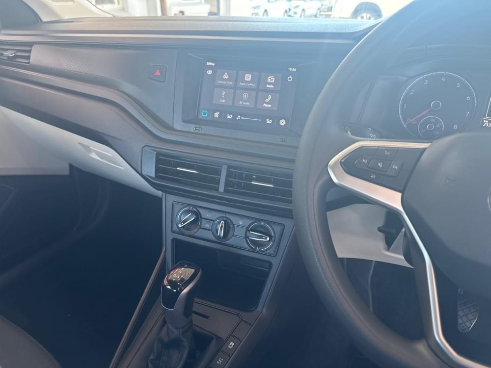 Volkswagen Polo Sedan 1.6 Tiptronic