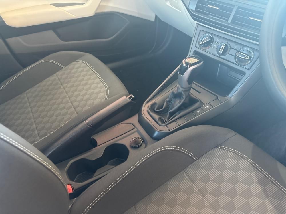 Volkswagen Polo Sedan 1.6 Tiptronic