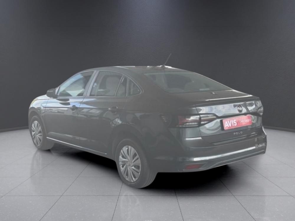 Volkswagen Polo Sedan 1.6 Base