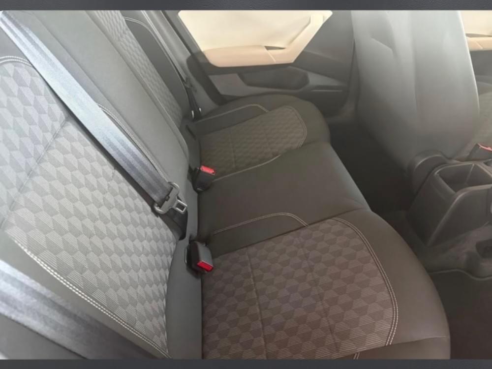 Volkswagen Polo Sedan 1.6 Base