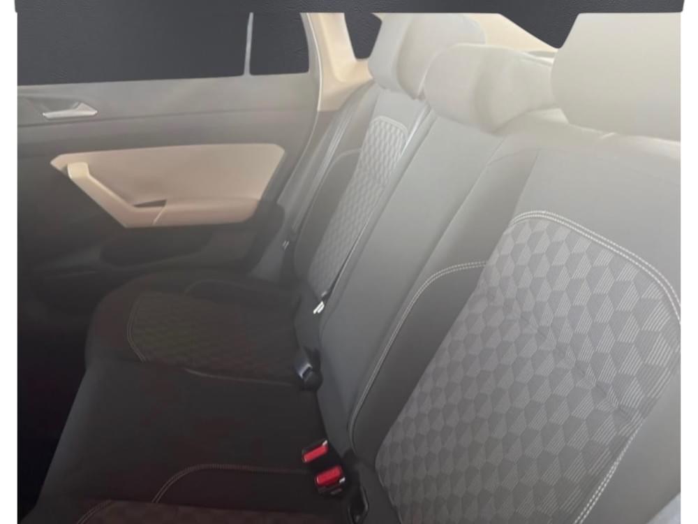 Volkswagen Polo Sedan 1.6 Base