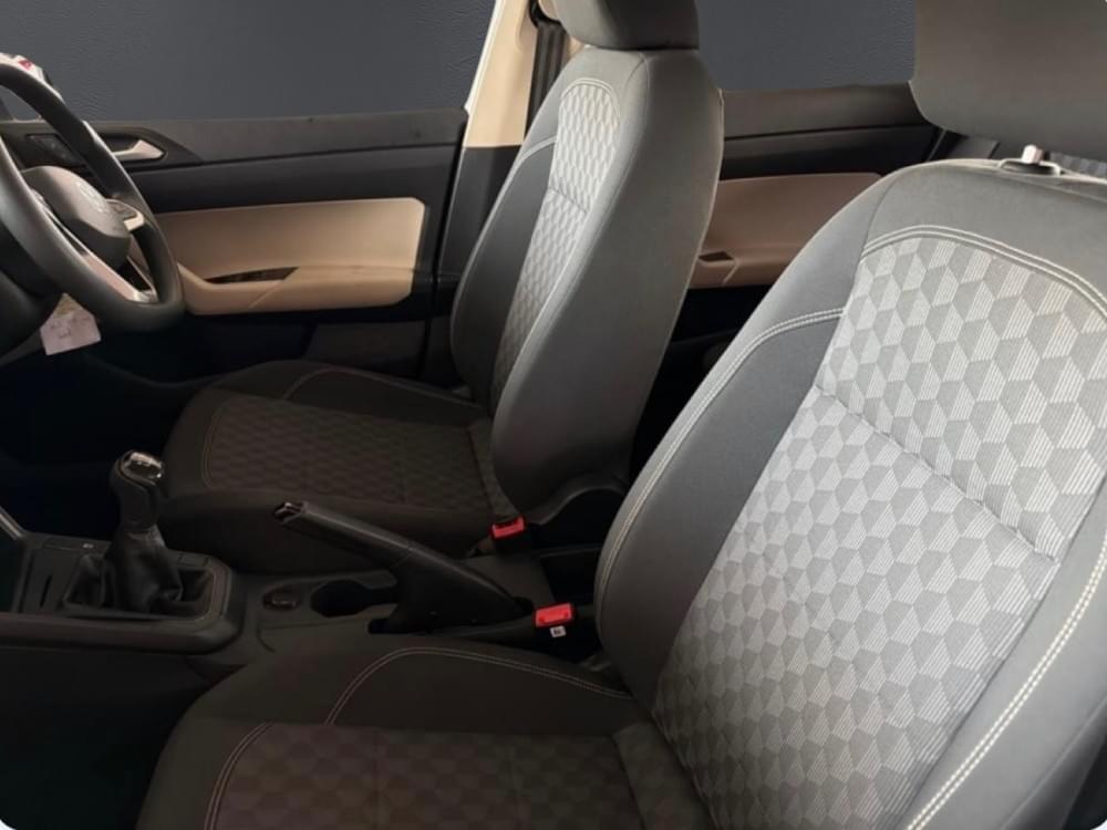 Volkswagen Polo Sedan 1.6 Base